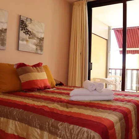 Estupendo Puerto de Santiago (Tenerife)